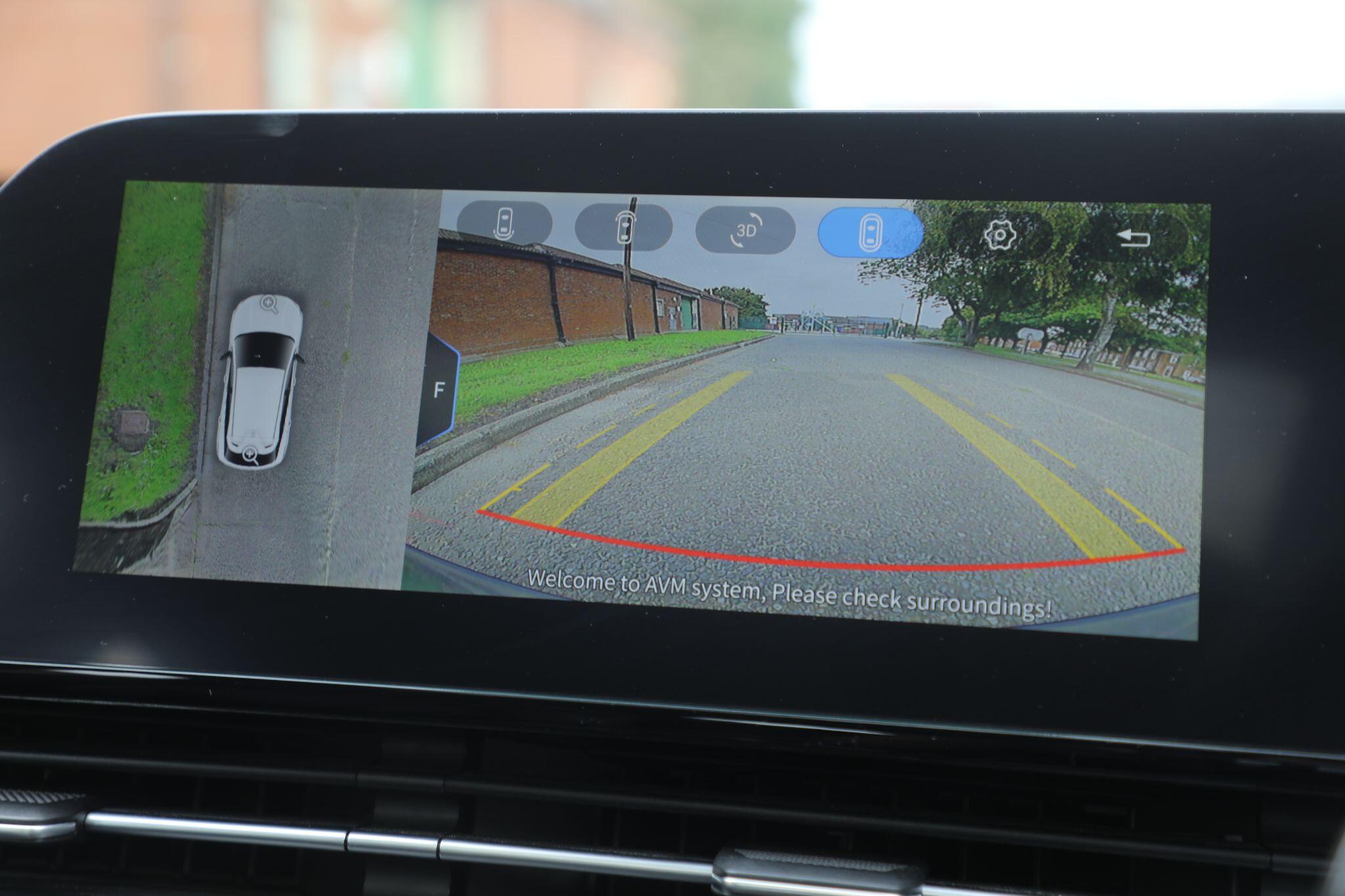 Large vehicle image